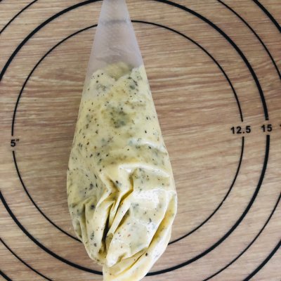 在家就能做的蒜香培根軟歐包，高顏值超美味，解饞還頂飽